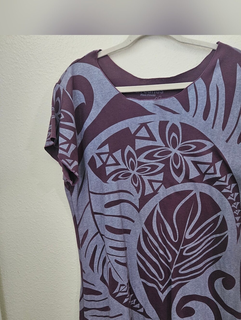 Breana’s Polynesia Purple Tribal Print Short Sleeve Tee Top 2XL Hawaii Vibe